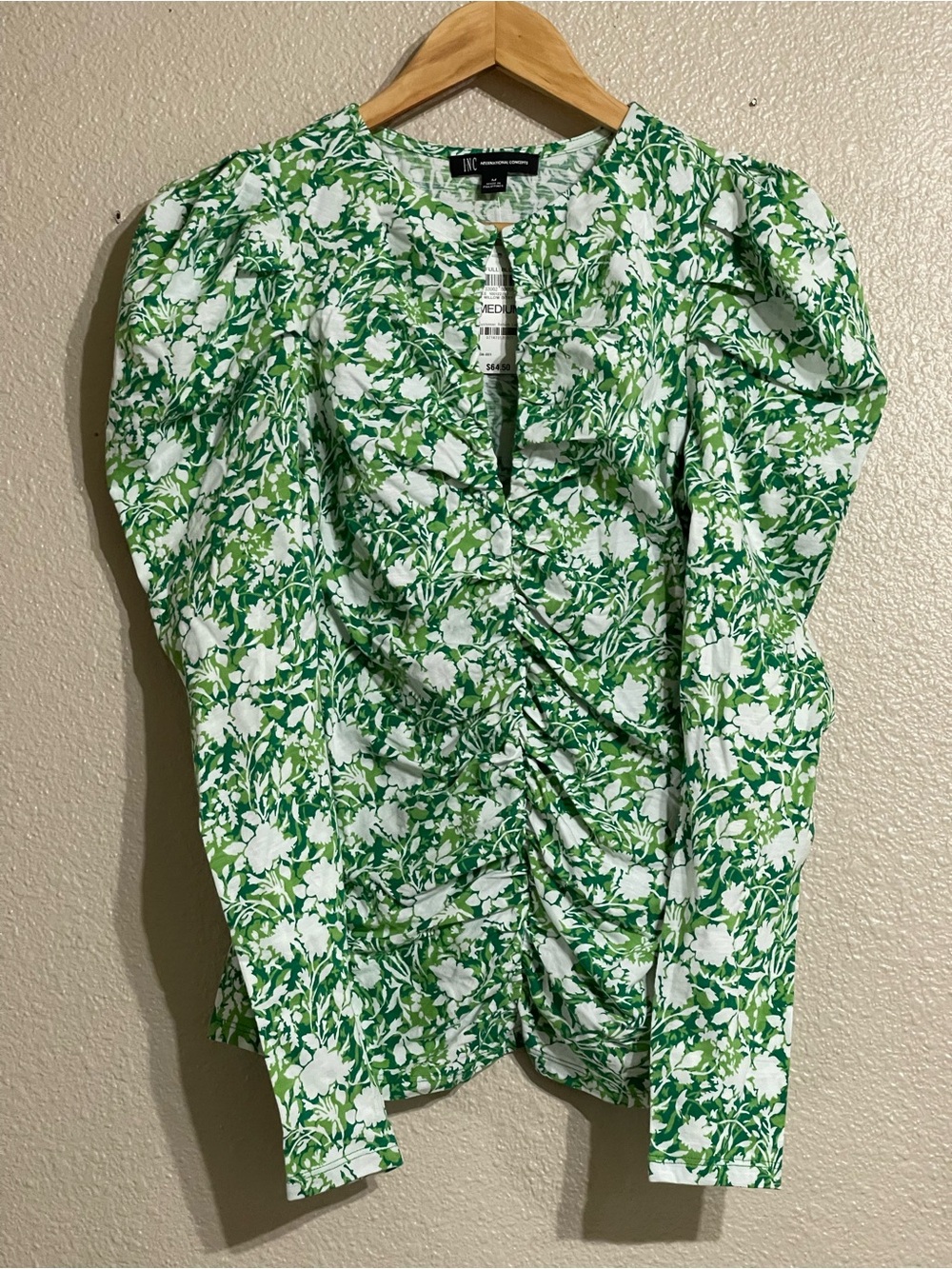INC‎ International Concepts Green and White Floral Ruched Long-Sleeve Top